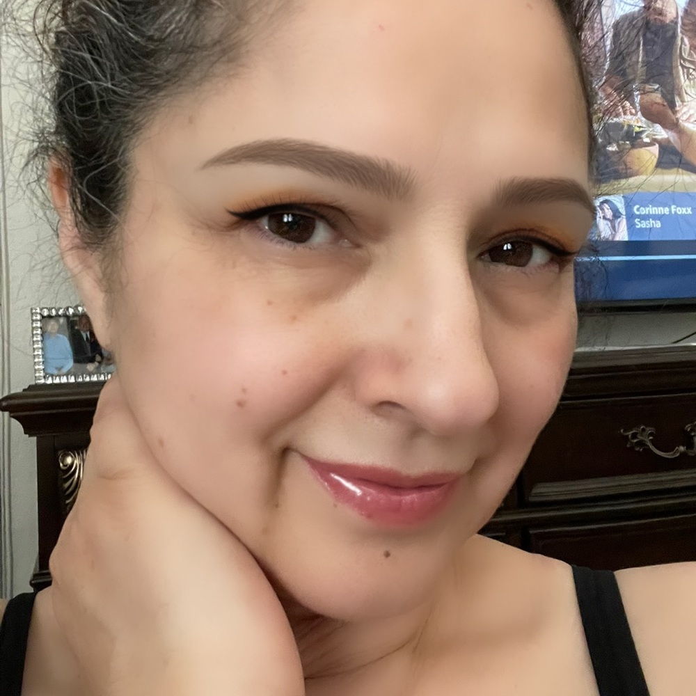 Meet your Posher, Monica